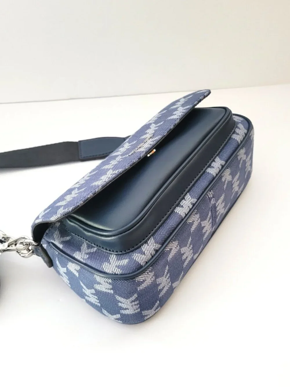 Michael Kors Jet Set Travel Small Flap Crossbody Tech Attachment MK Denim